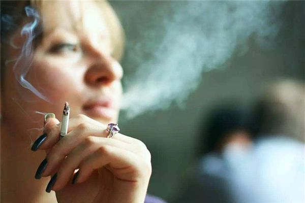Fumatul, o cauza majora a menopauzei premature